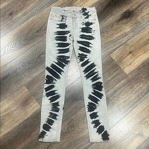 Robin's Jean Feather / Wings  Bleach Wash “Jane” Denim Low Rise Tie Dye Jeans 🪽🪽
